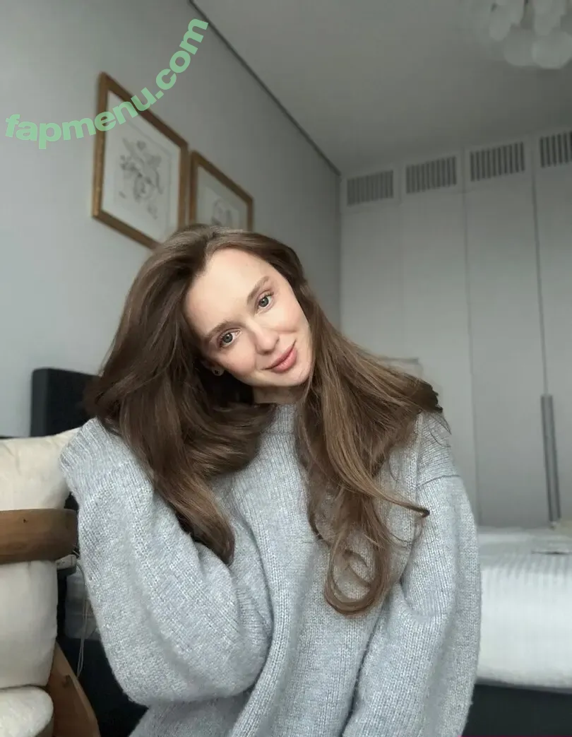 Anna Tsaralunga nude photo #0209 (tsara.lunga / tsara_lunga)