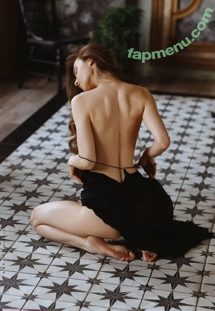 Anna Tsaralunga nude photo #0232 (tsara.lunga / tsara_lunga)