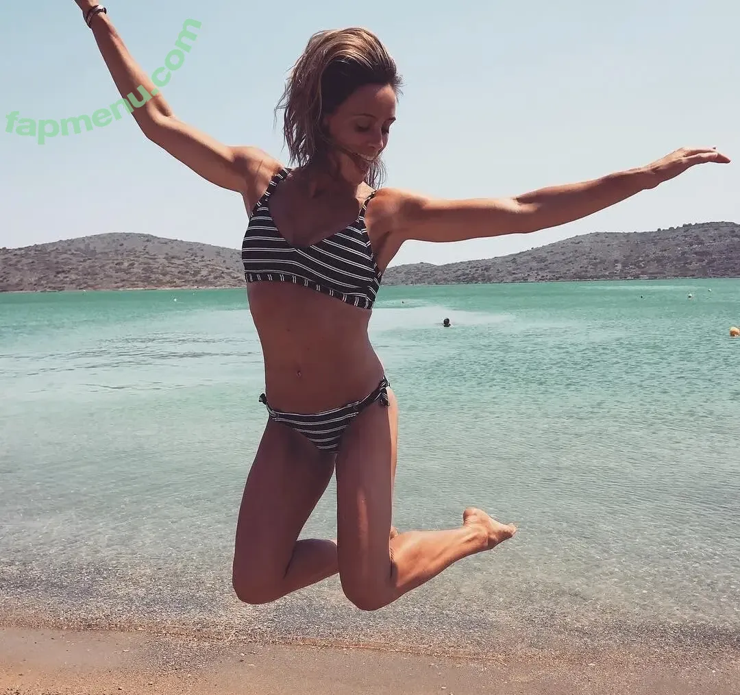 Anna Woolhouse nude photo #0037 (woolyanna1)