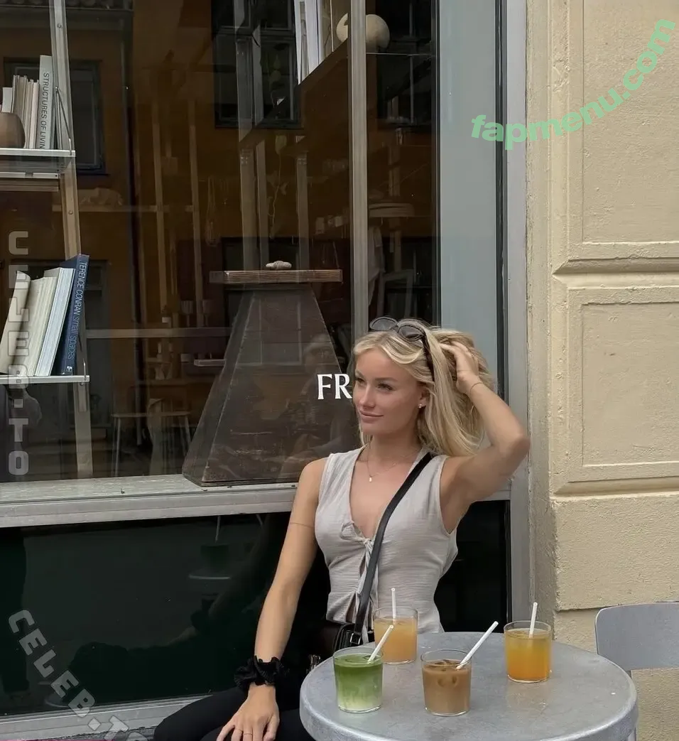 Annaauroraegger nude photo #0051 (Annaauroraegger)