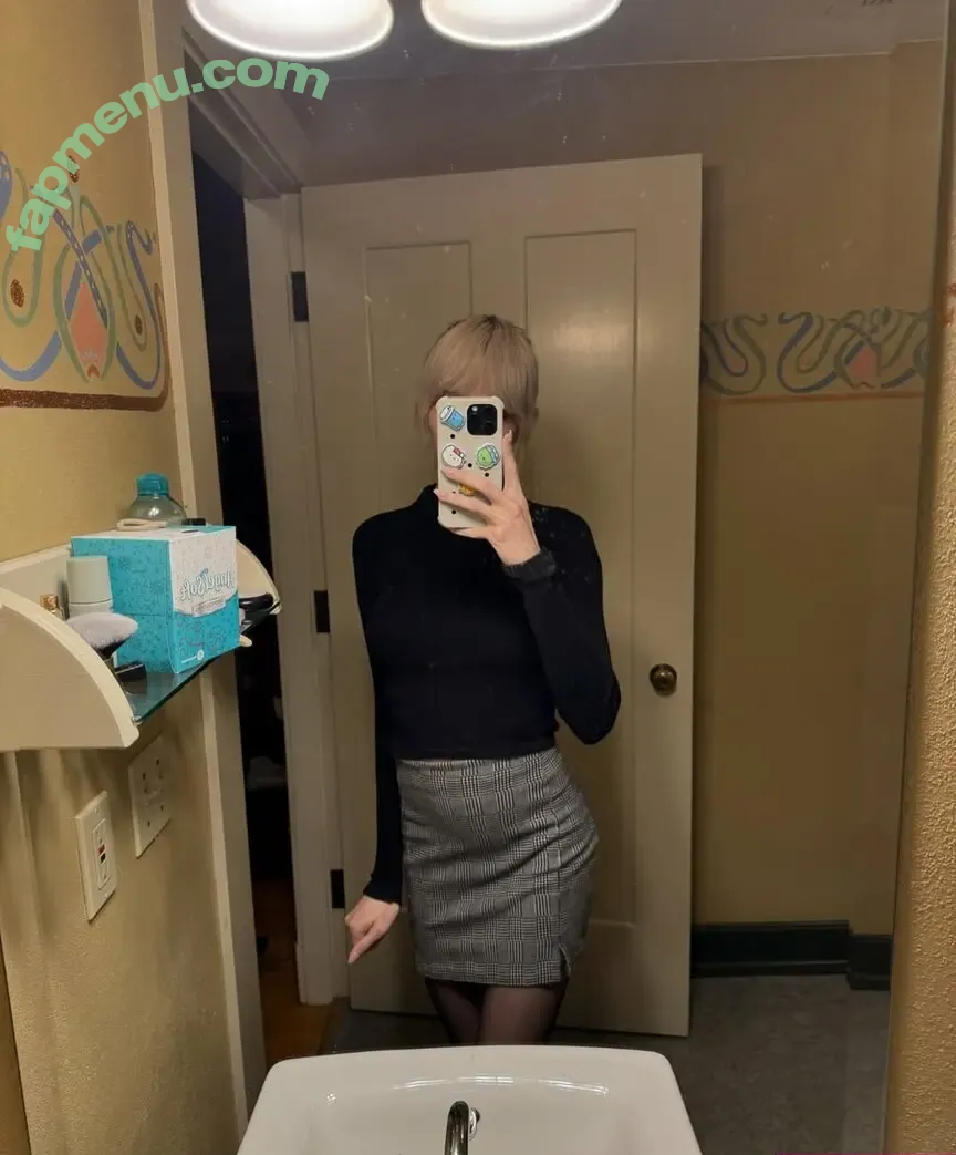 annabbdoll nude photo #0030 (daddyyaches)