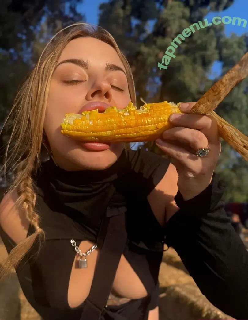 annaclaireclouds nude photo #0236 (annaclairecloudstv)
