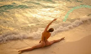  nude photo #0002