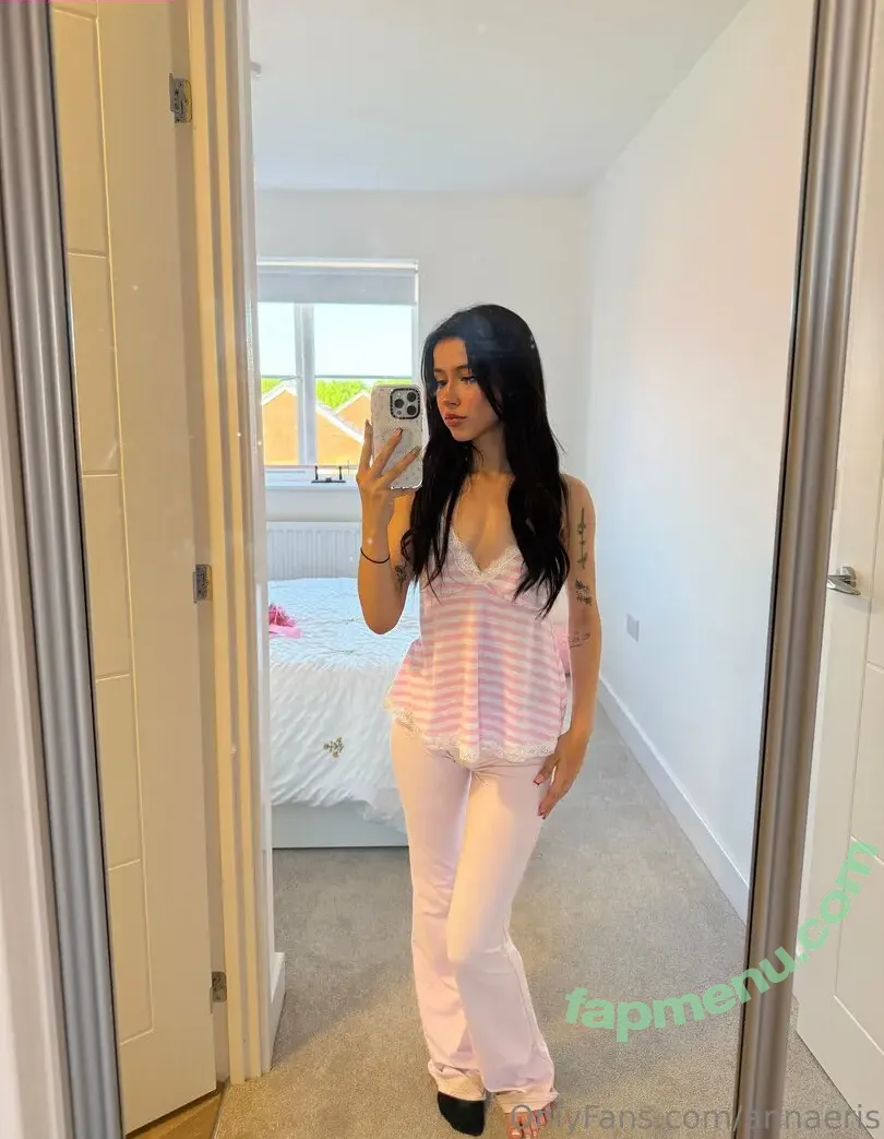 annaeris nude photo #0050 (annaaeriss)