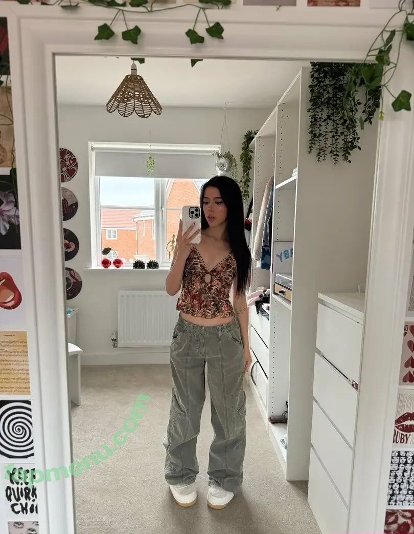 annaeris nude photo #0055 (annaaeriss)