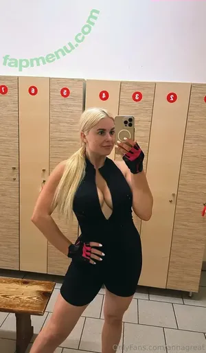 annagreat / annaazimova97 / annasmile nude photo #0398