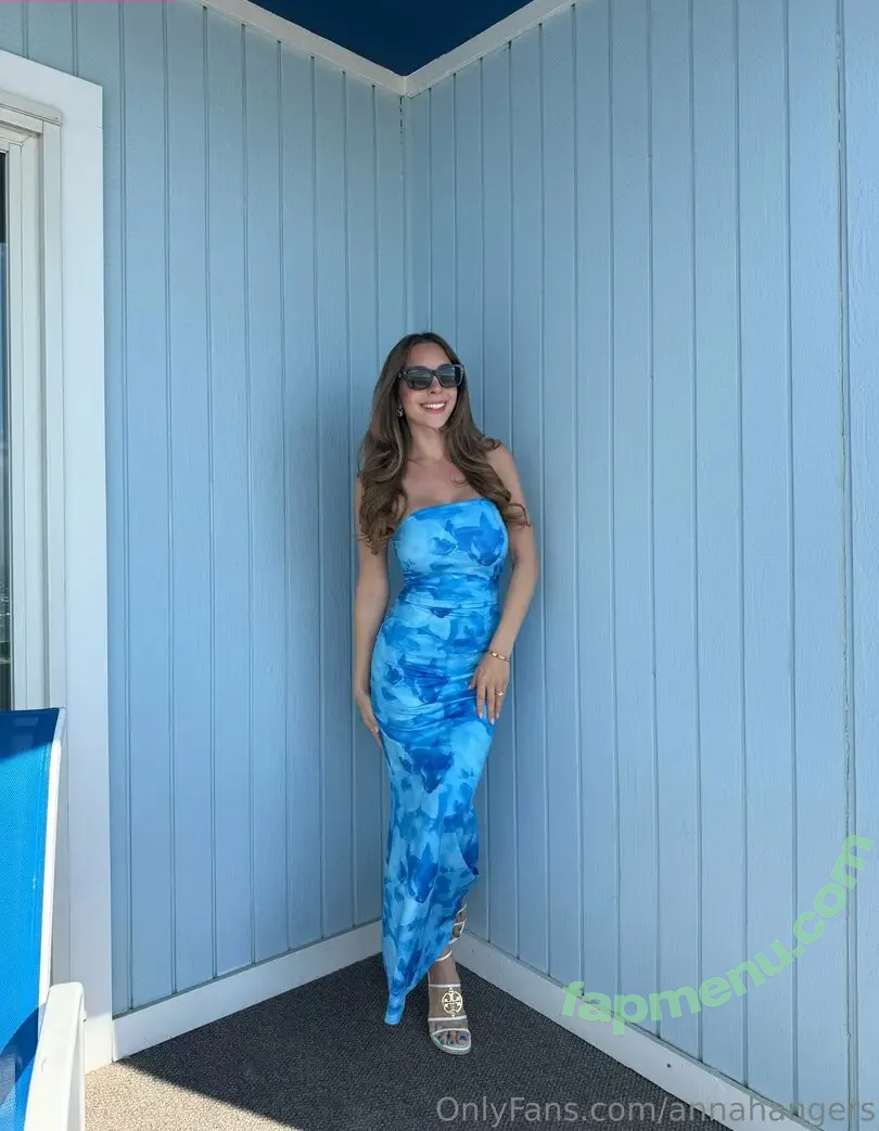 annahangers nude photo #0059 (annahangersof)