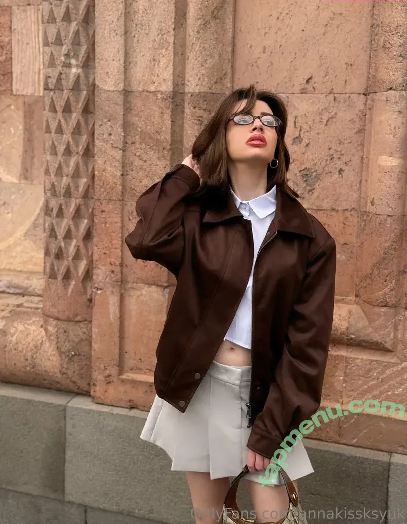 annakissksyuk nude photo #0005 (annakissksyuk)