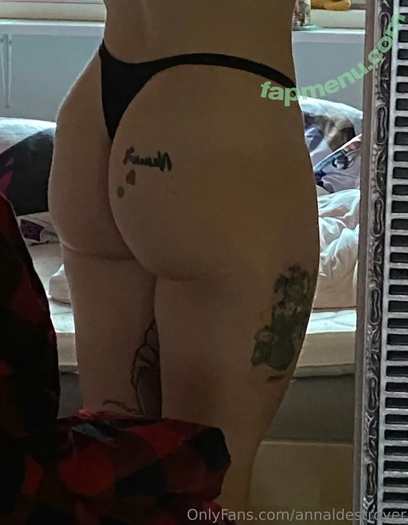 annaldestroyer nude photo #0008 (hisokas_leftear)