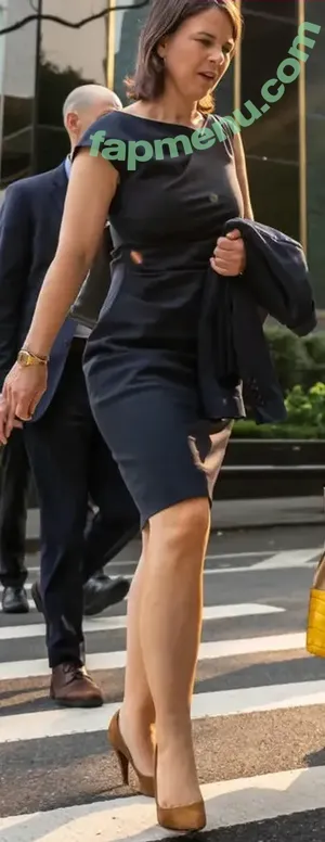 Annalena Baerbock / abaerbock nude photo #0168