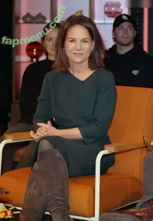 Annalena Baerbock / abaerbock nude photo #0218