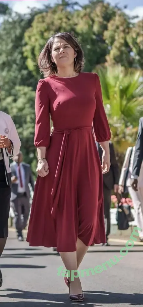 Annalena Baerbock nude photo #0205 (abaerbock)