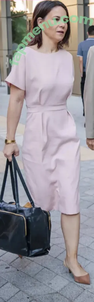 Annalena Baerbock nude photo #0242 (abaerbock)