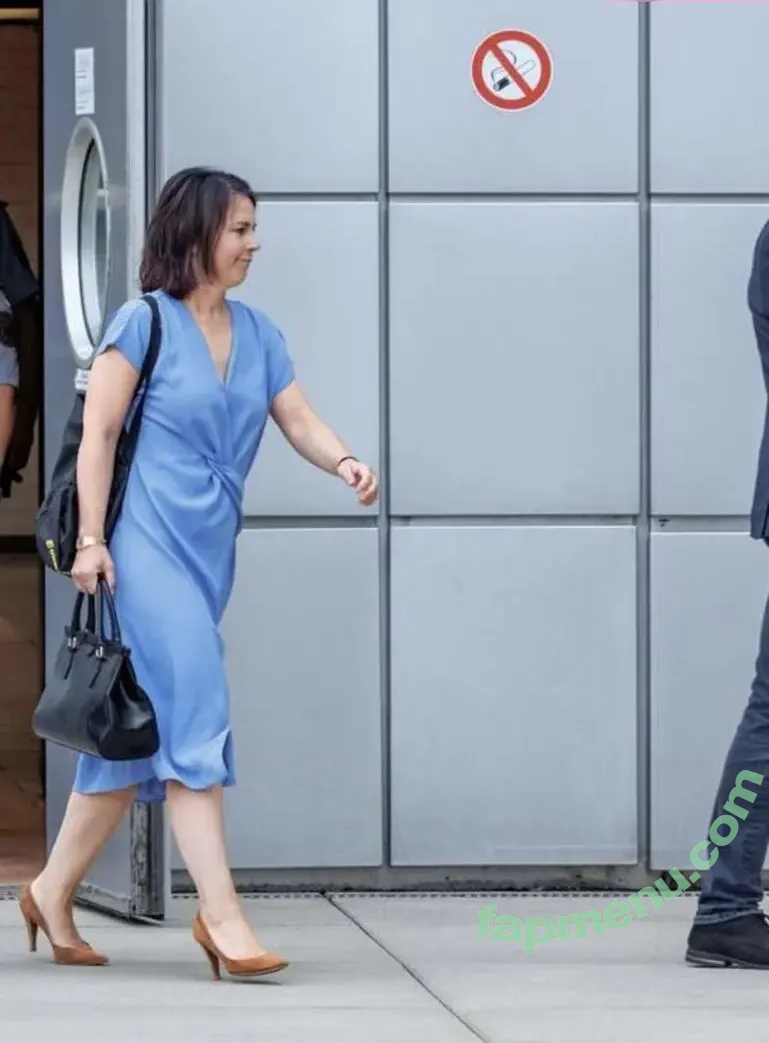 Annalena Baerbock nude photo #0248 (abaerbock)