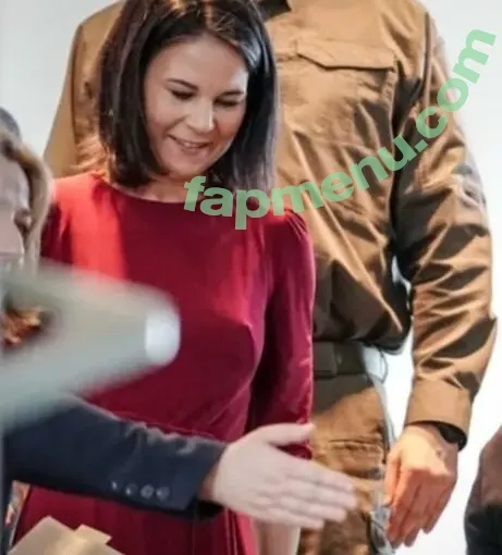 Annalena Baerbock nude photo #0359 (abaerbock)