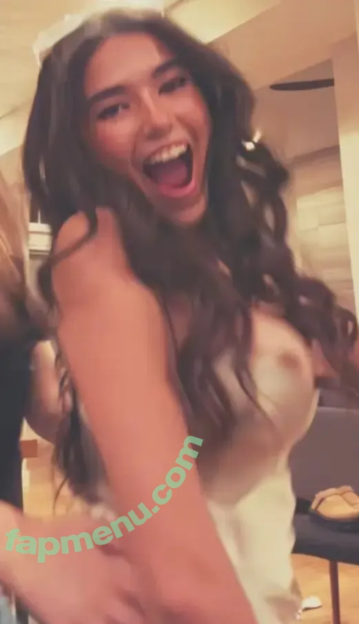 Annalise Schmilinsky nude photo #0037 (annalise.schmil / annalise.schmilinsky)