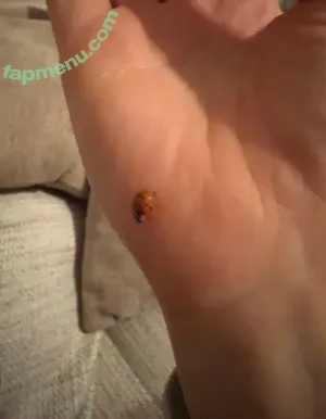 annaoswaldsk8qn / annaoswald nude photo #0066