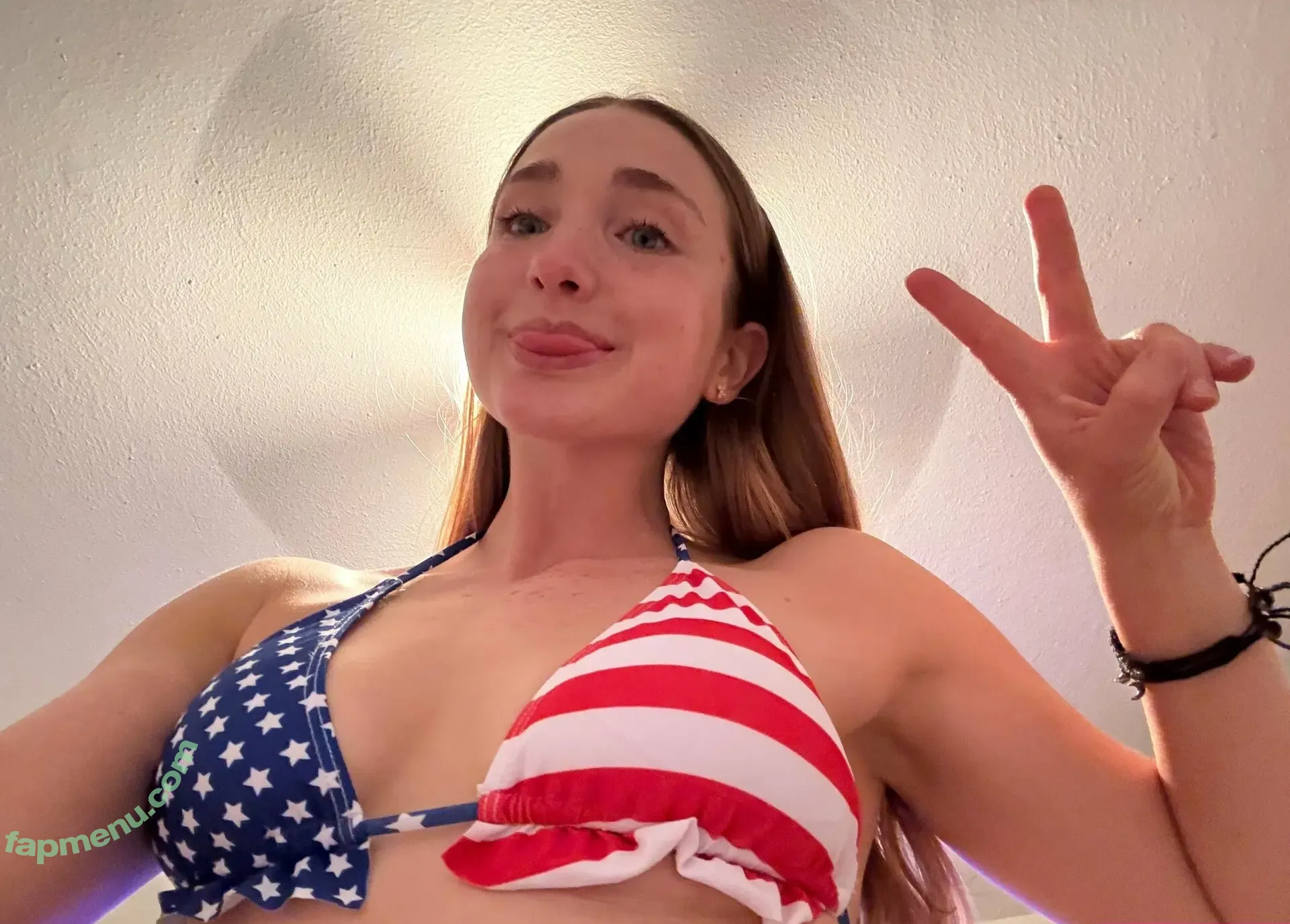 annaoswaldsk8qn nude photo #0019 (annaoswald)