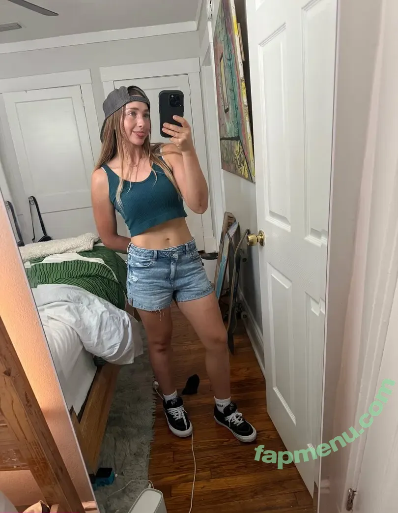 annaoswaldsk8qn nude photo #0038 (annaoswald)