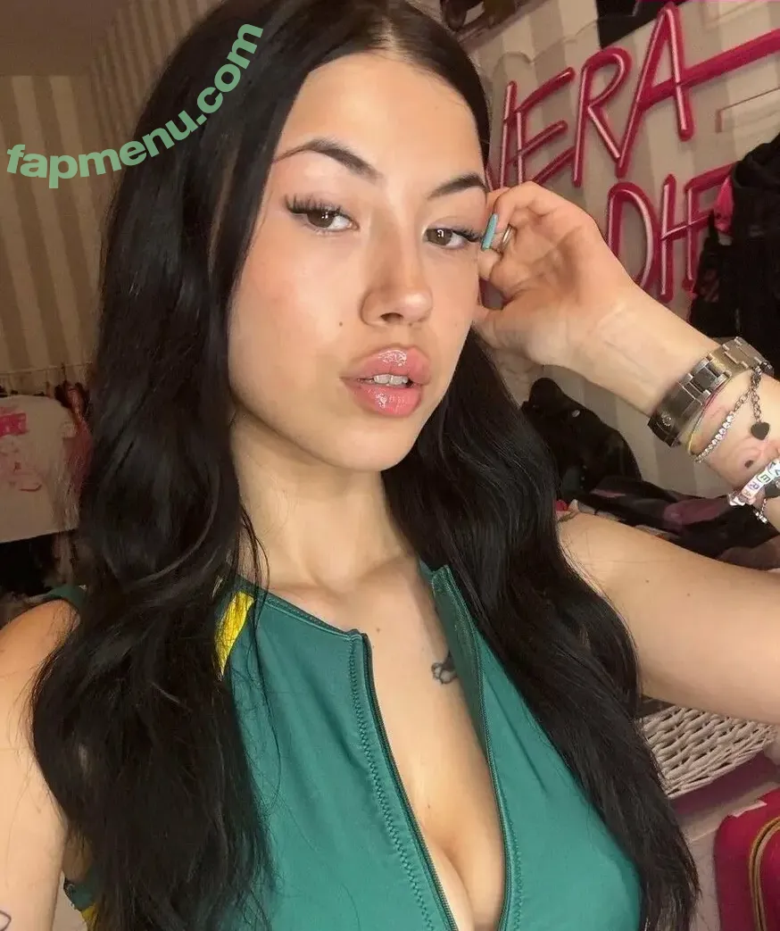 annapepe nude photo #0004 (annapepe)