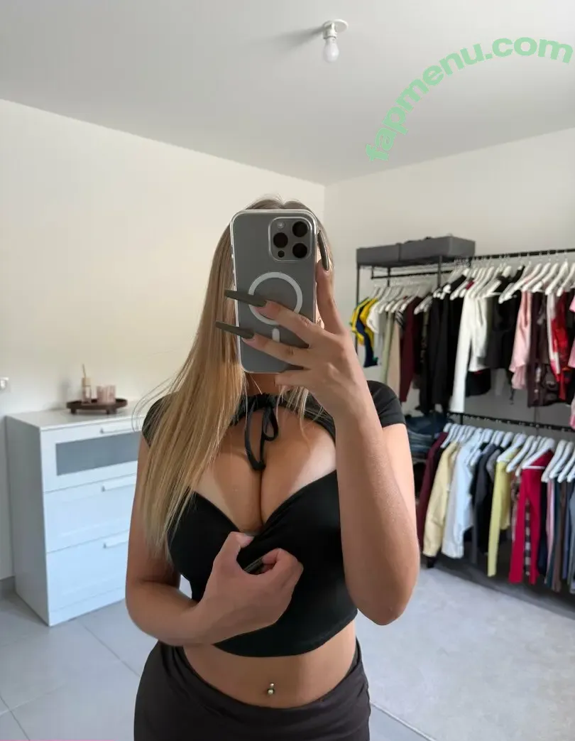 annatomiix nude photo #0059 (Annatom / Annatom_)