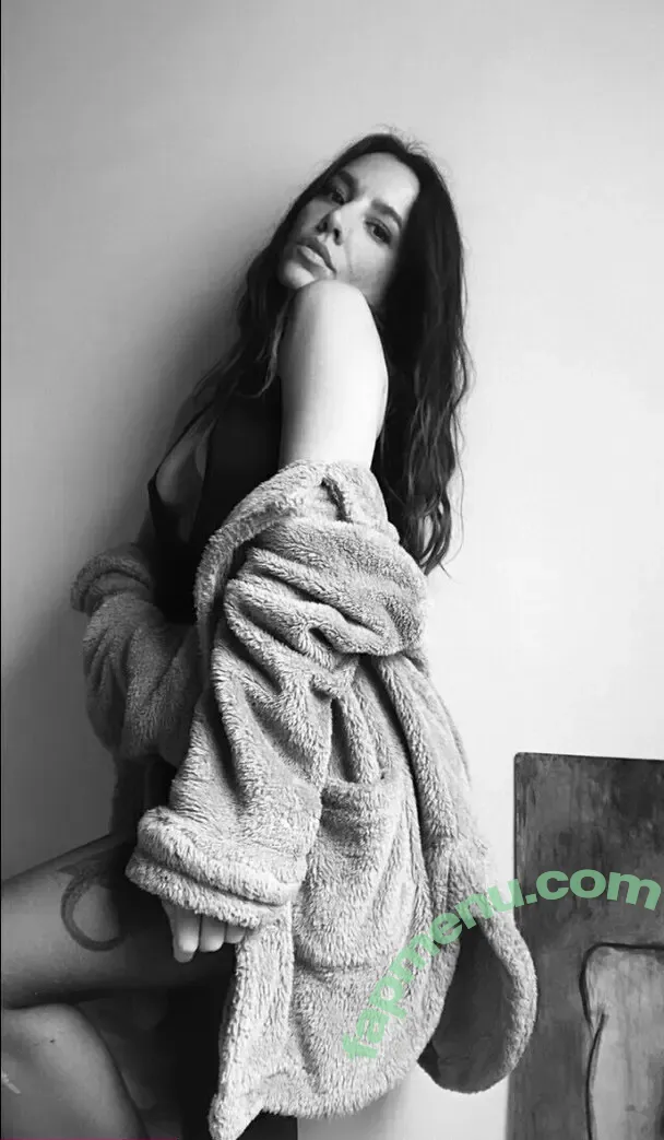 annavixenx nude photo #0004 (anavixens)