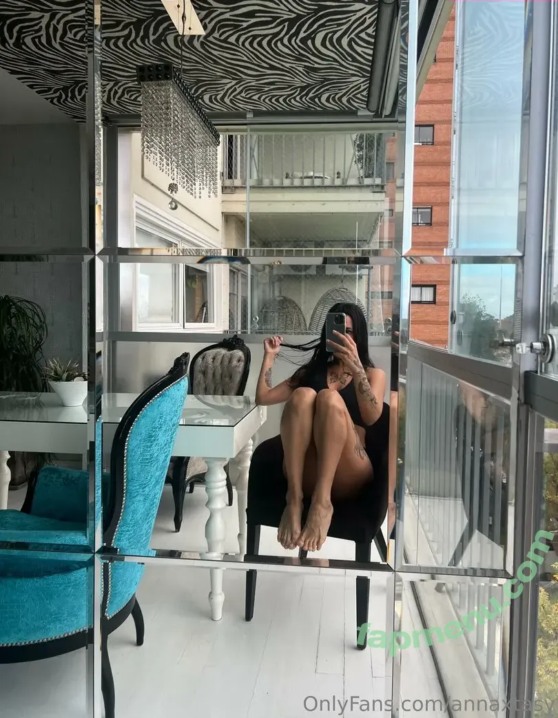 annavixenx nude photo #0021 (anavixens)