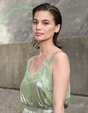 Anne Curtis / annecurtissmith nude photo #0020
