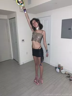 Anne Frank / annefrankhouse_official / lil_ann3frank / lilann3frank nude photo #0088