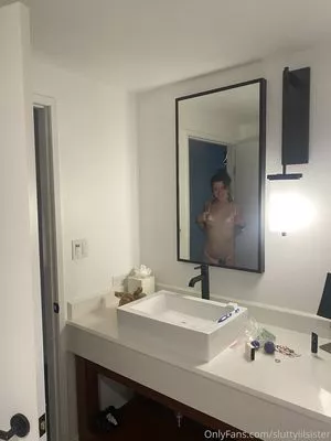 Anne Frank / annefrankhouse_official / lil_ann3frank / lilann3frank nude photo #0089