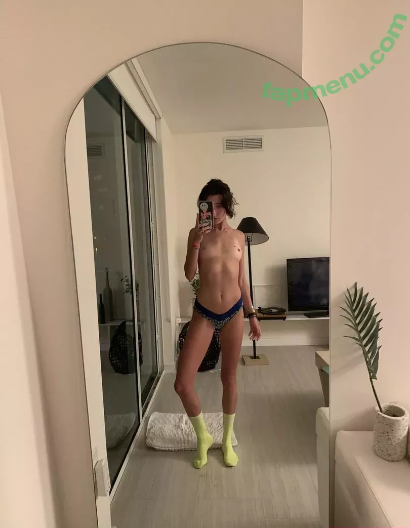 Anne Frank nude photo #0057 (annefrankhouse_official / lil_ann3frank / lilann3frank)