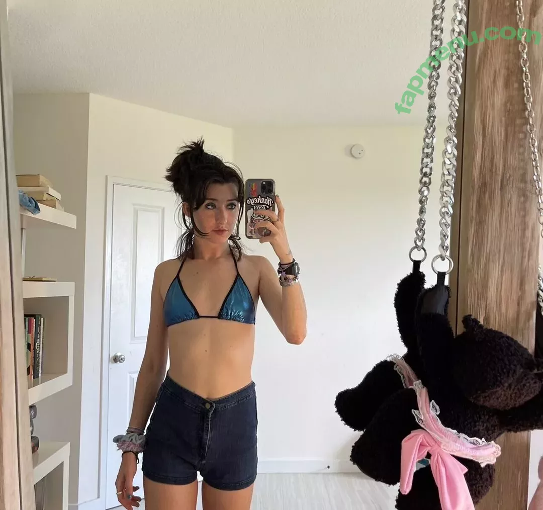 Anne Frank nude photo #0181 (annefrankhouse_official / lil_ann3frank / lilann3frank)