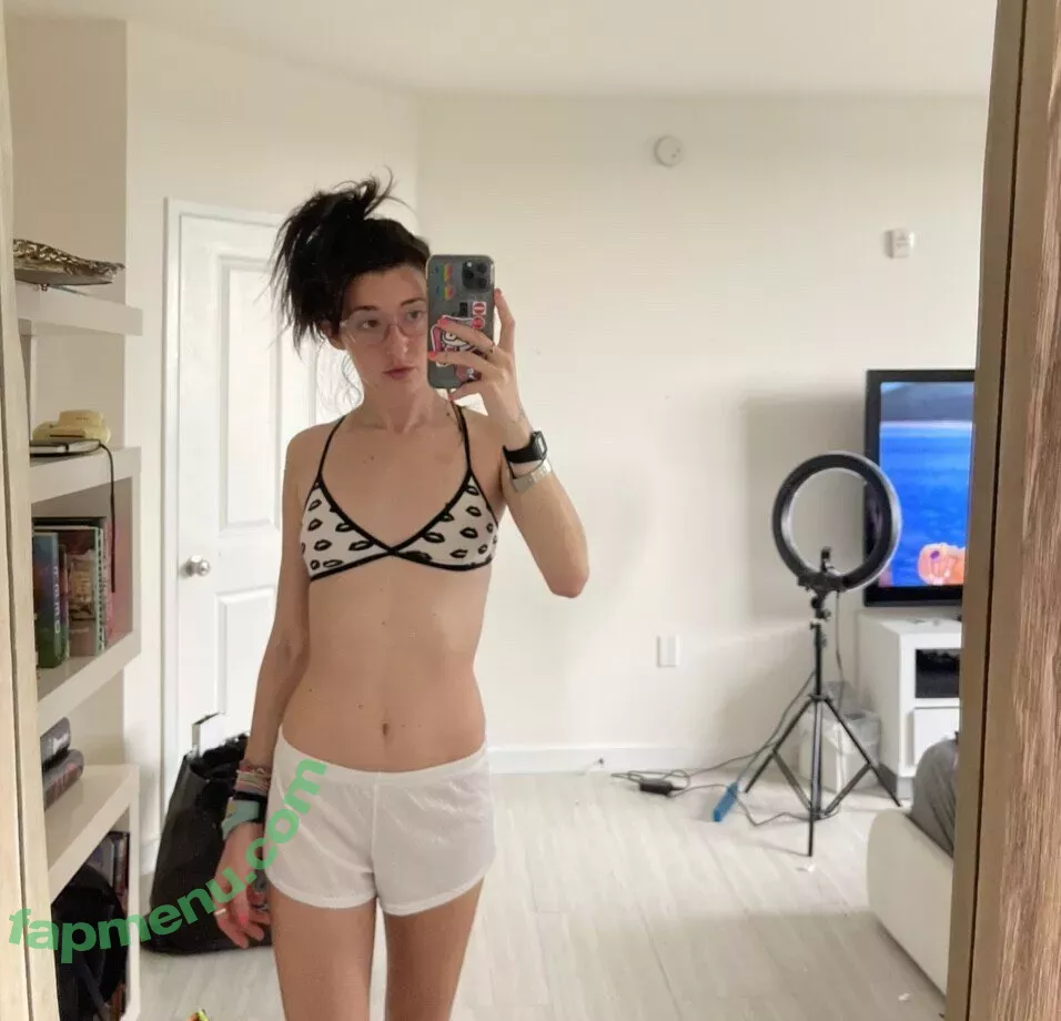 Anne Frank nude photo #0192 (annefrankhouse_official / lil_ann3frank / lilann3frank)