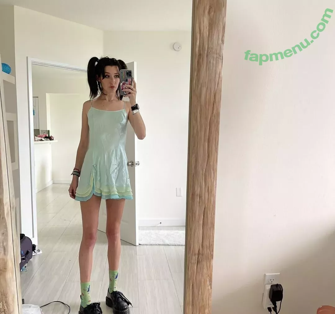 Anne Frank nude photo #0199 (annefrankhouse_official / lil_ann3frank / lilann3frank)