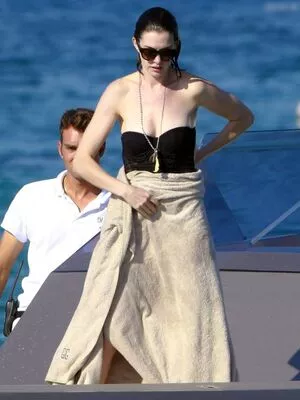 Anne Hathaway / ahathawaynews / annehathaway / heatherannie nude photo #1860