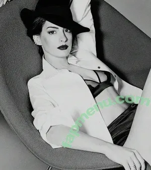 Anne Hathaway / ahathawaynews / annehathaway / heatherannie nude photo #2563
