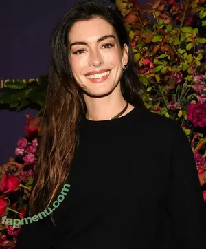 Anne Hathaway / ahathawaynews / annehathaway / heatherannie nude photo #2584