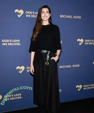 Anne Hathaway / ahathawaynews / annehathaway / heatherannie nude photo #2614