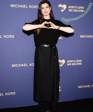 Anne Hathaway / ahathawaynews / annehathaway / heatherannie nude photo #2617