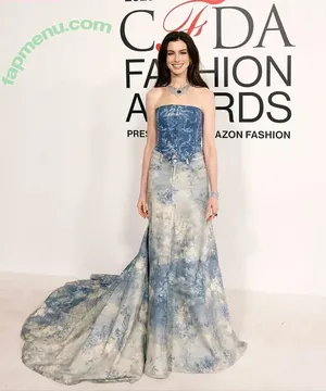 Anne Hathaway / ahathawaynews / annehathaway / heatherannie nude photo #2676