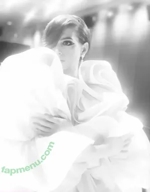 Anne Hathaway / ahathawaynews / annehathaway / heatherannie nude photo #2721