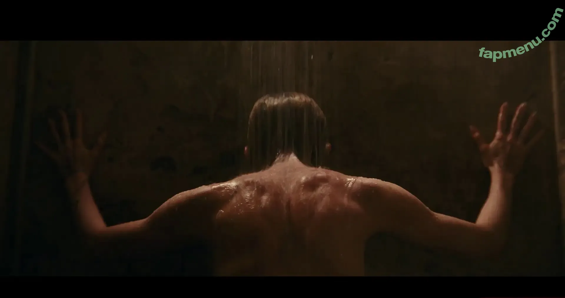 Anne Hathaway nude photo #2715 (ahathawaynews / annehathaway / heatherannie)