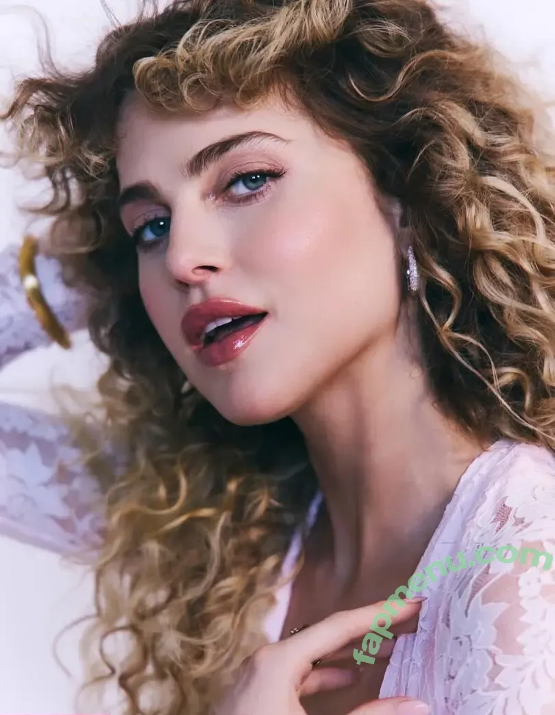 Anne Winters nude photo #0006 (anna_winters / annewinters)