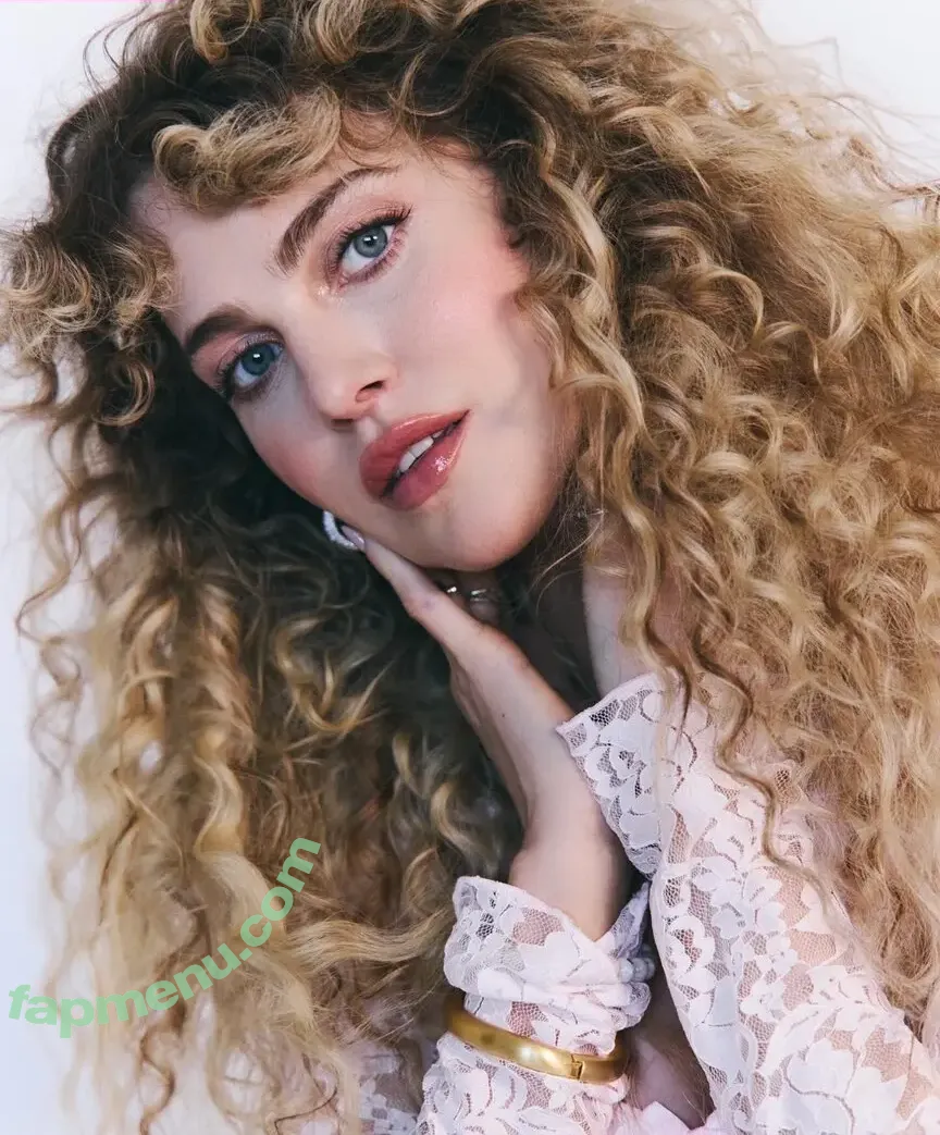 Anne Winters nude photo #0036 (anna_winters / annewinters)