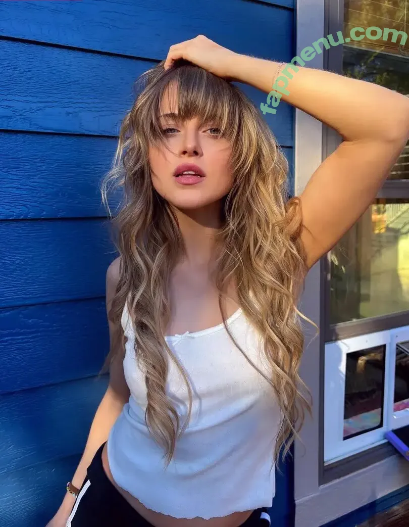 Anne Winters nude photo #0114 (anna_winters / annewinters)