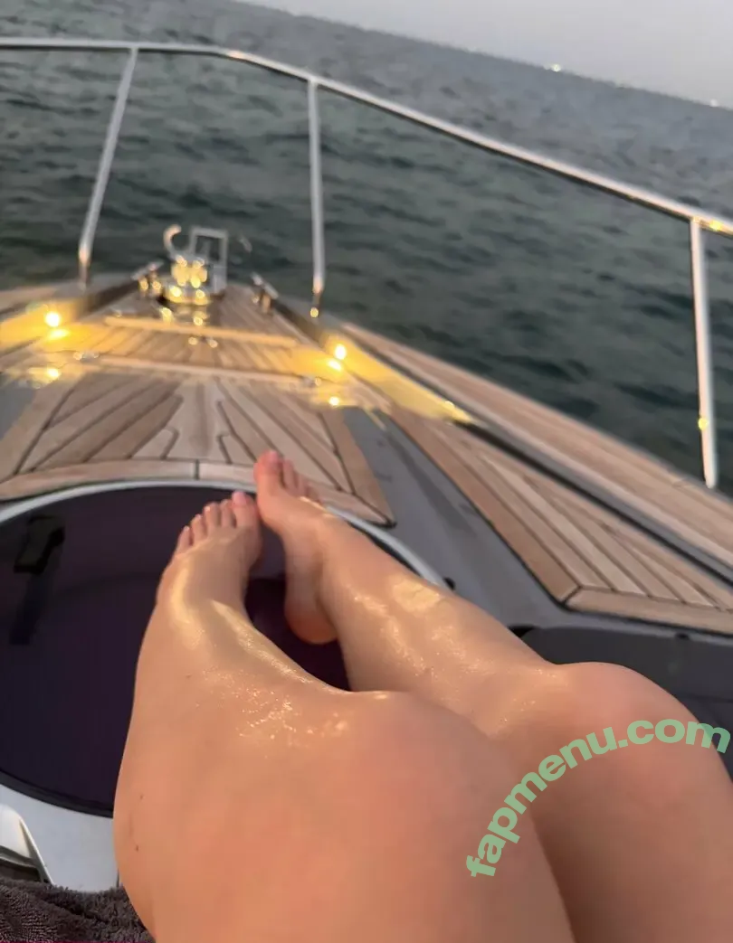 annedesires nude photo #0049 (annedesires)