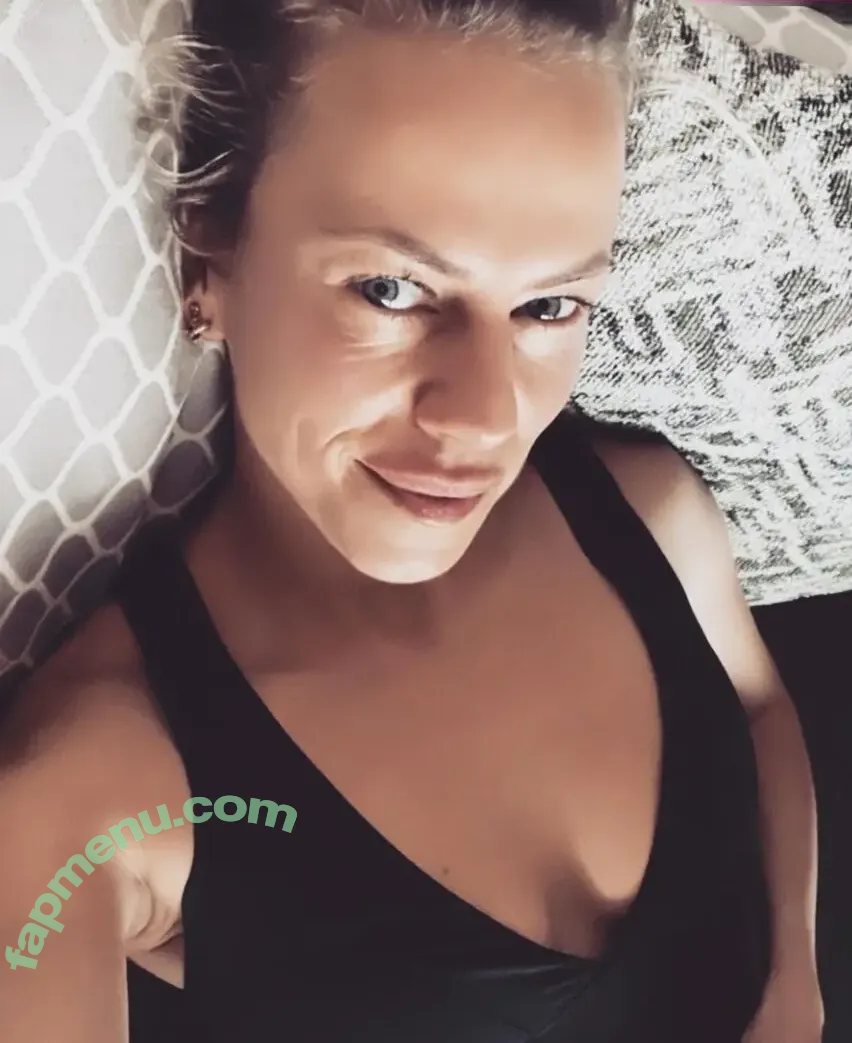 Anneke Dürkopp nude photo #0040 (annekeduerkopp / dieanneke)
