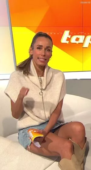 Annemarie Carpendale / Annemarie.Carpendale / annemarie_carpendale / annie_carpendale nude photo #0696