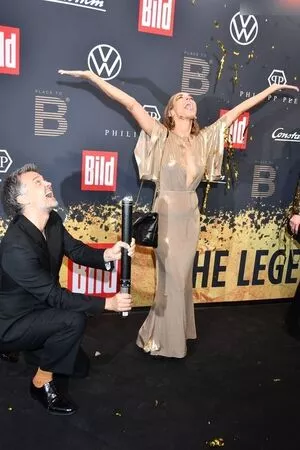 Annemarie Carpendale / Annemarie.Carpendale / annemarie_carpendale / annie_carpendale nude photo #0735