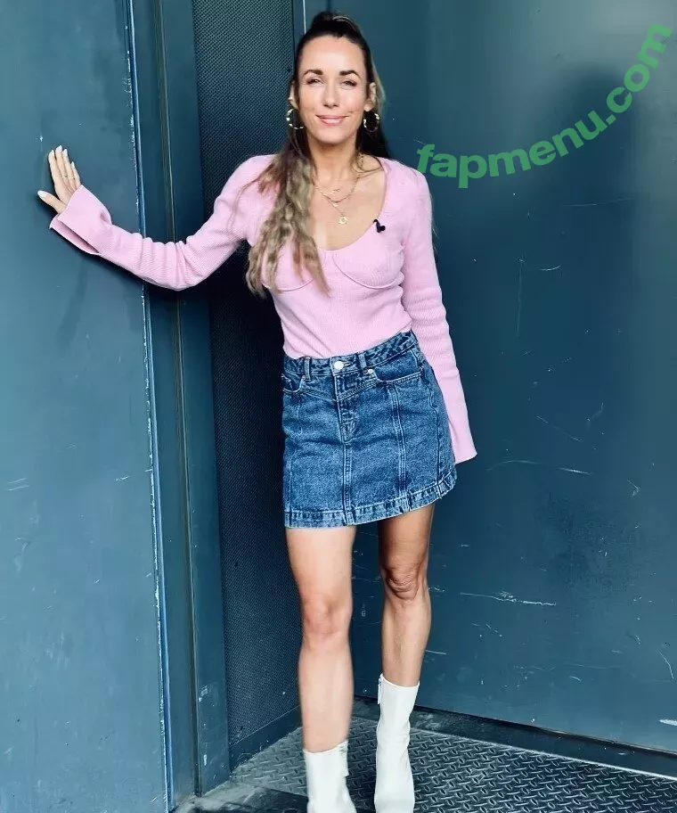 Annemarie Carpendale nude photo #0440 (Annemarie.Carpendale / annemarie_carpendale / annie_carpendale)